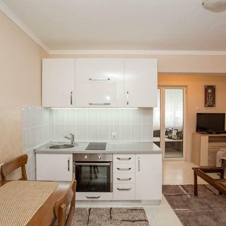 شقة Valentina Apartman Petrovac المظهر الخارجي الصورة