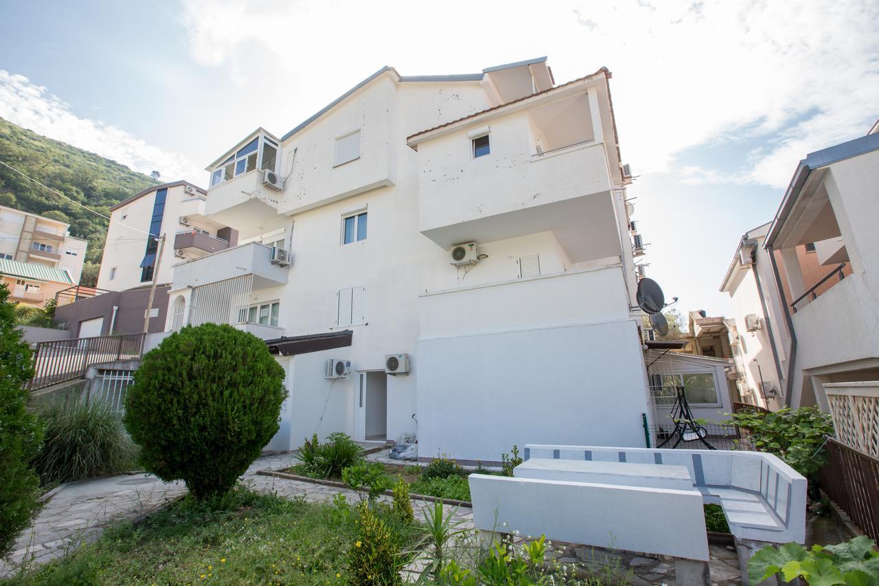 شقة Valentina Apartman Petrovac المظهر الخارجي الصورة