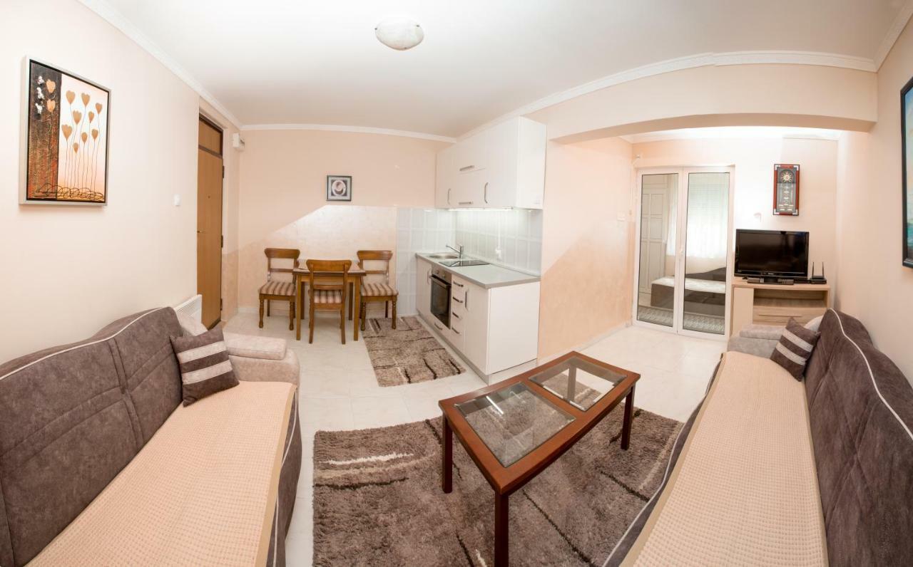 شقة Valentina Apartman Petrovac المظهر الخارجي الصورة