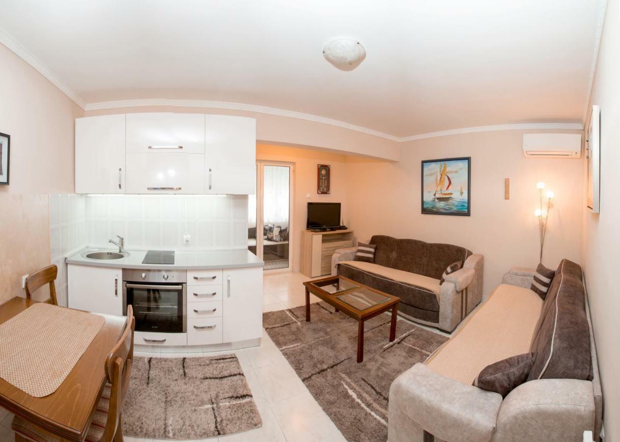 شقة Valentina Apartman Petrovac المظهر الخارجي الصورة